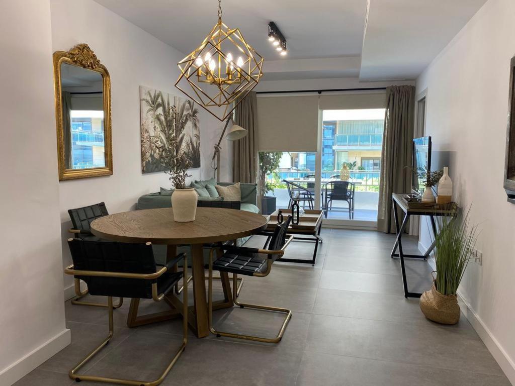 Roy Boston Marbella By Florentia Homes Ngoại thất bức ảnh